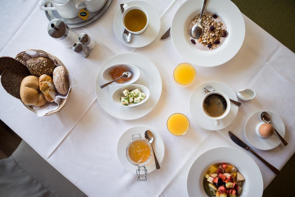 Hotel Landhaus Innerhofer Schenna Luaran gambar